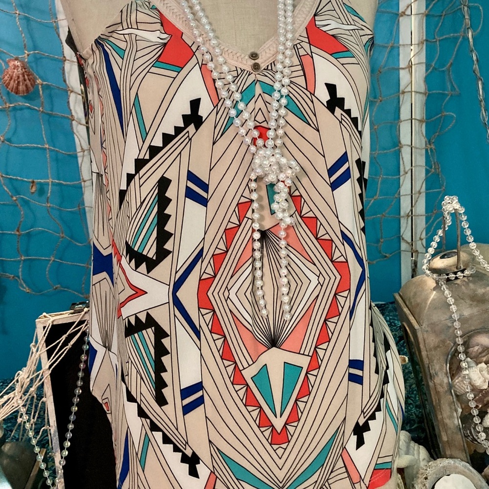 Women’s Sleeveless Top